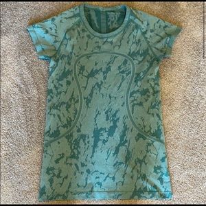 Lululemon swiftly tech top size 8
